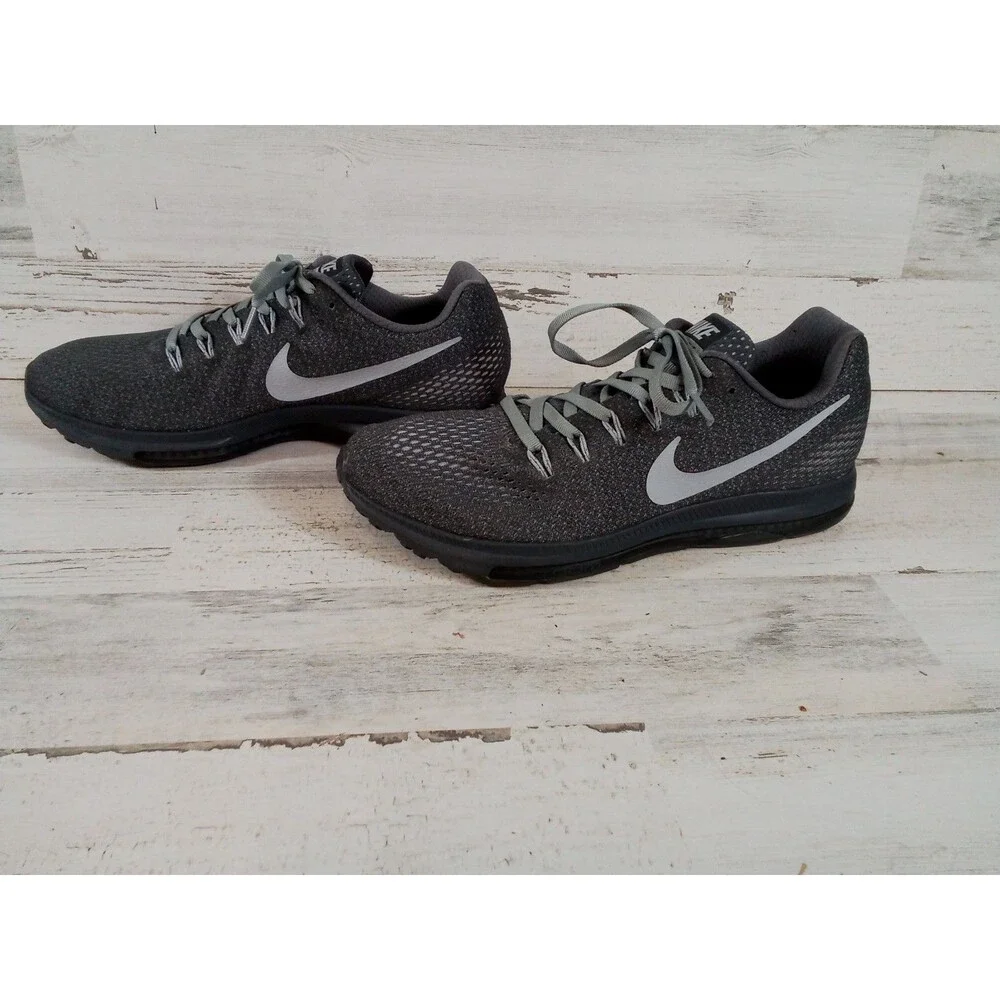Nike product pair